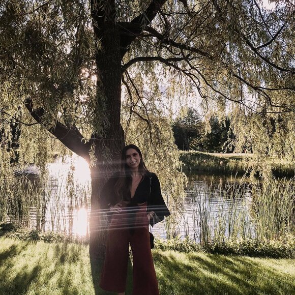 Meet your Posher, Moira - Picture 3 of 4